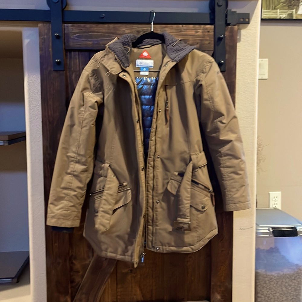 Columbia coat XS